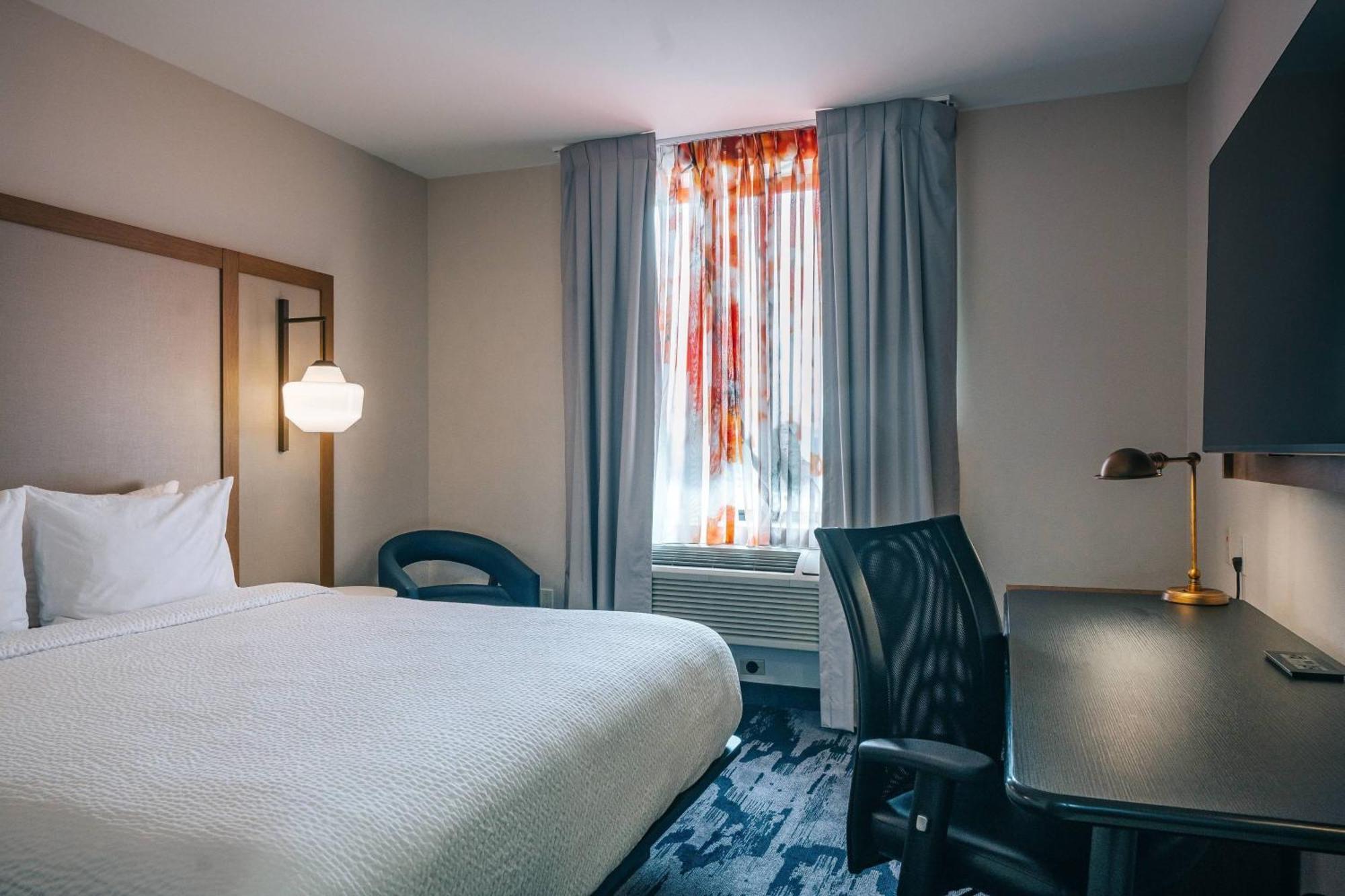Fairfield Inn By Marriott New York Laguardia Airport/Astoria Экстерьер фото