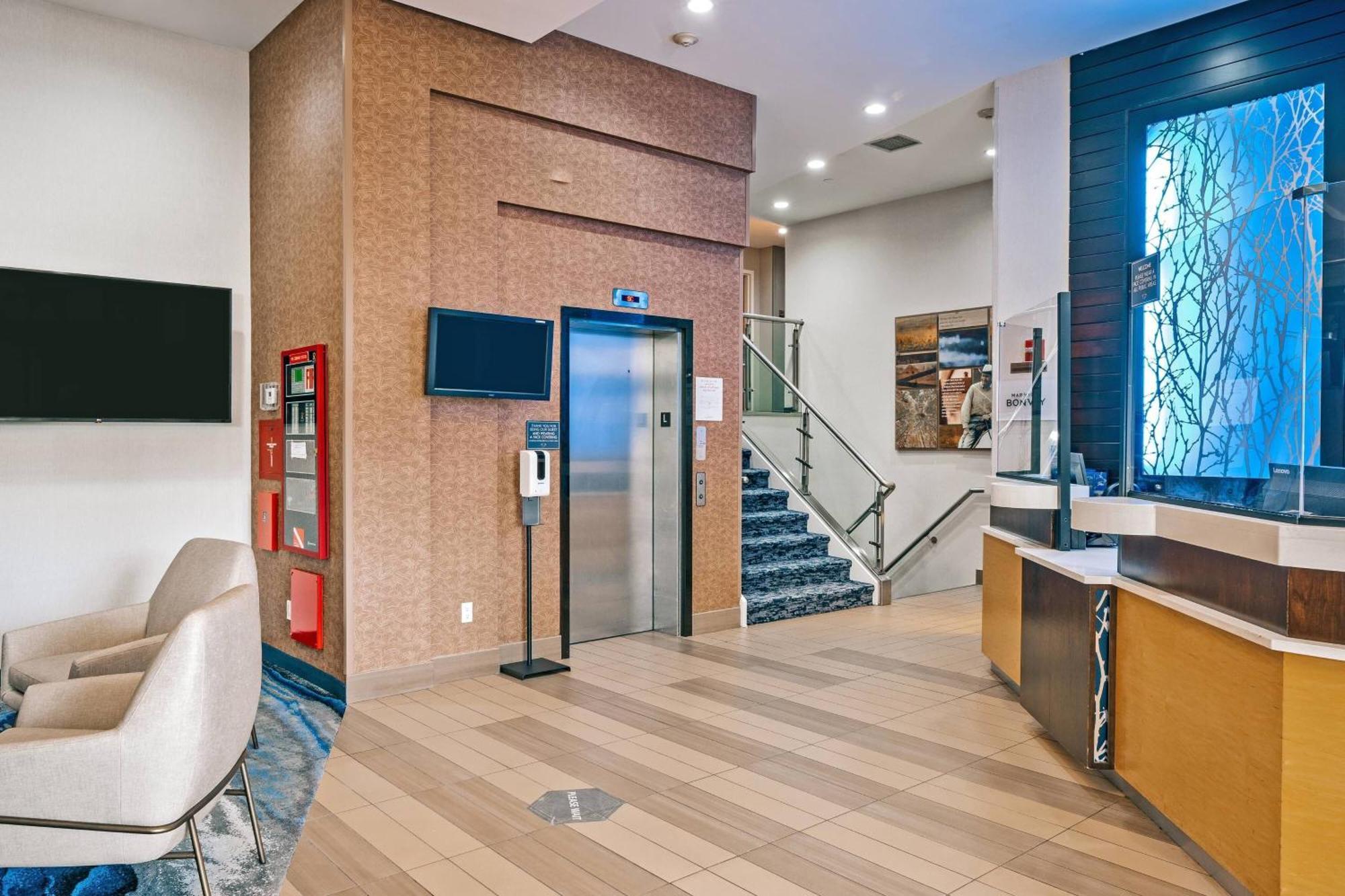 Fairfield Inn By Marriott New York Laguardia Airport/Astoria Экстерьер фото
