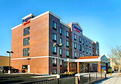 Fairfield Inn By Marriott New York Laguardia Airport/Astoria Экстерьер фото